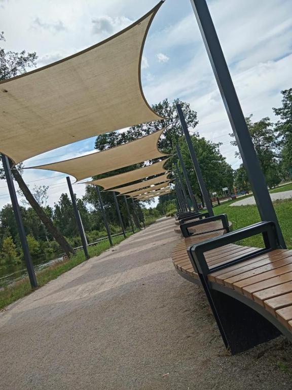 Europa22 "Apartament Delux" Z Wanna - Centrum Miasta Z Widokiem Na Staw Tomaszów Mazowiecki Exterior foto